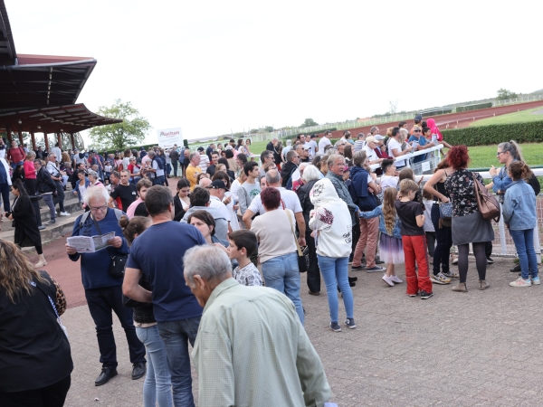 L’hippodrome de Saint-Galmier accueille ses visiteurs à bras ouverts
