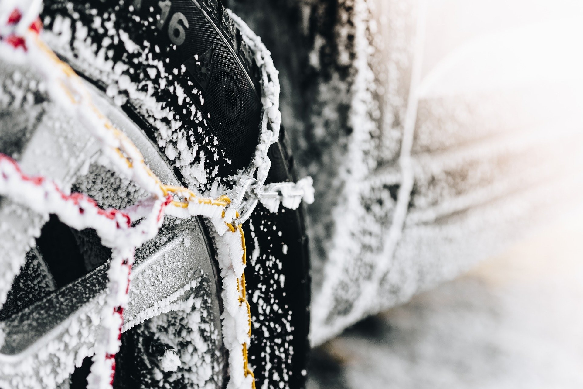 Chaînes et pneus hiver obligatoires, ça se précise