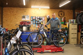À Saint-Romain-le-Puy, L’Atelier du Vélo Électrique continue à grandir