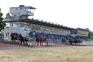 L’hippodrome de Feurs renouvelle son pari de la tradition