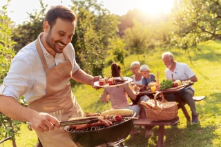 Brasero, barbecue, plancha : le match des repas d’été